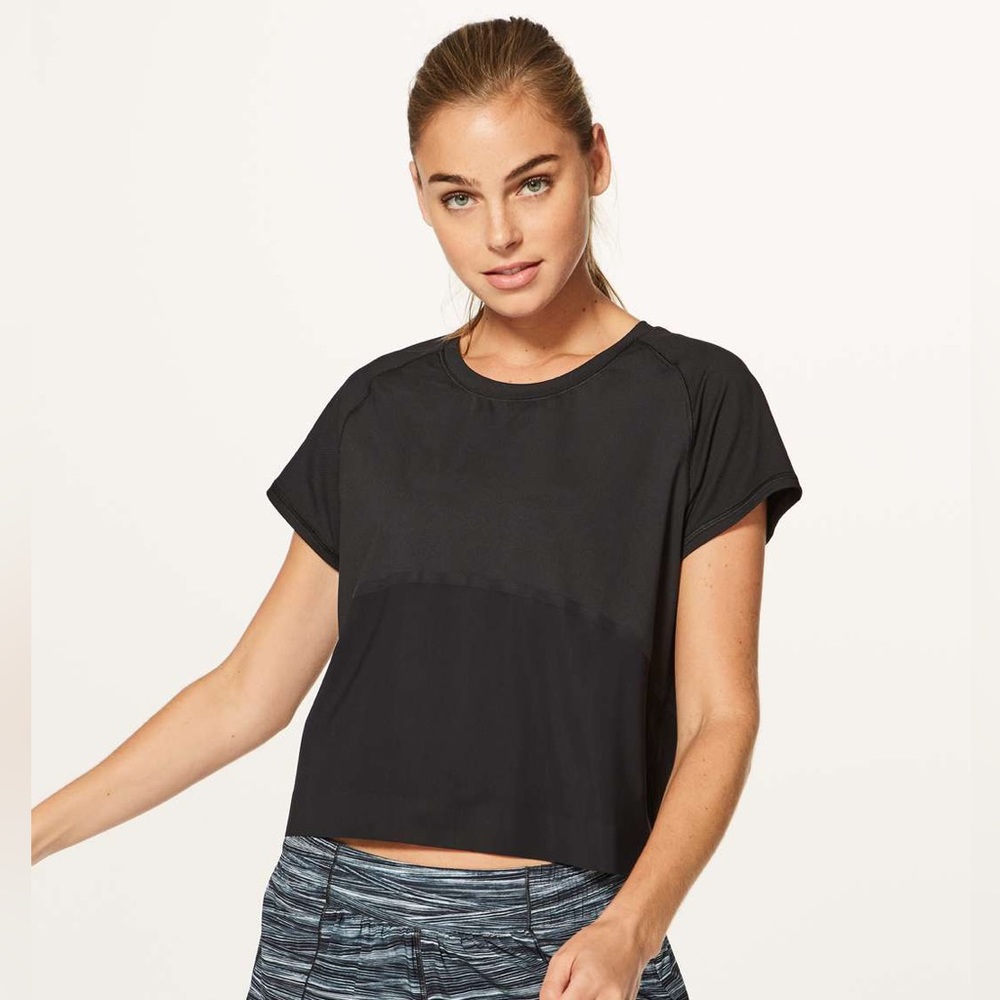 Lululemon Final Lap Short Sleeve